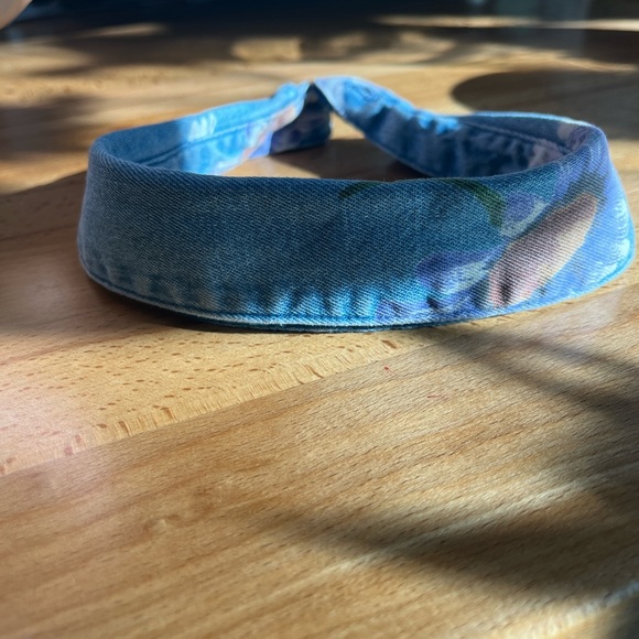 BCBG Paris lilac sweater with rose quartz studded chambray collar; size small - Picture 3 of 5